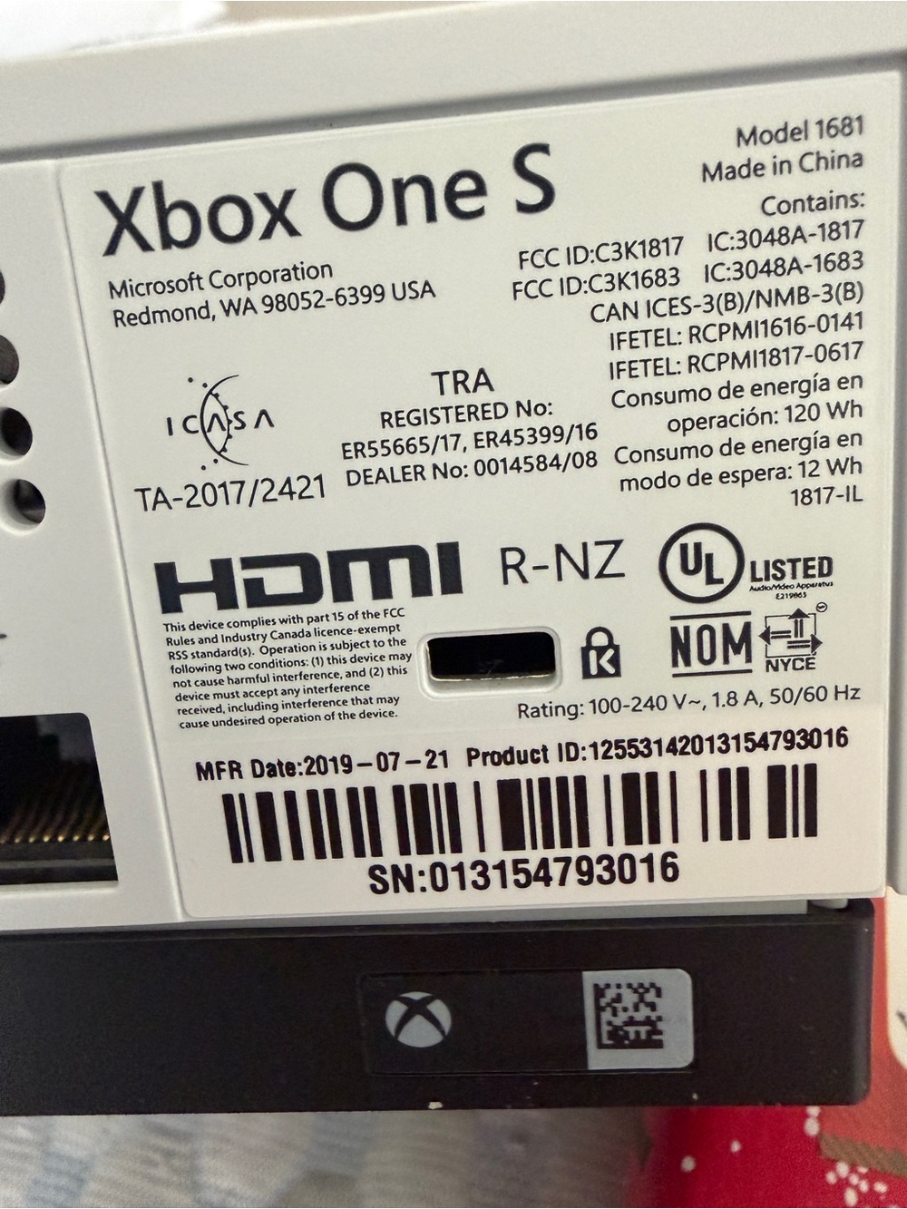 Microsoft Xbox One S Console Bundle in White with 2 Controllers - Picture 2 of 4